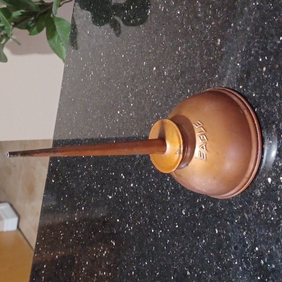 Vintage Eagle Oil Can - Picture 4 of 9